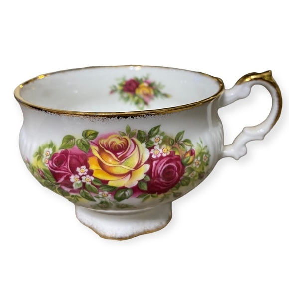 Elizabethan English Garden Fine Bone China Tea Cup & Saucer - Picture 5 of 15